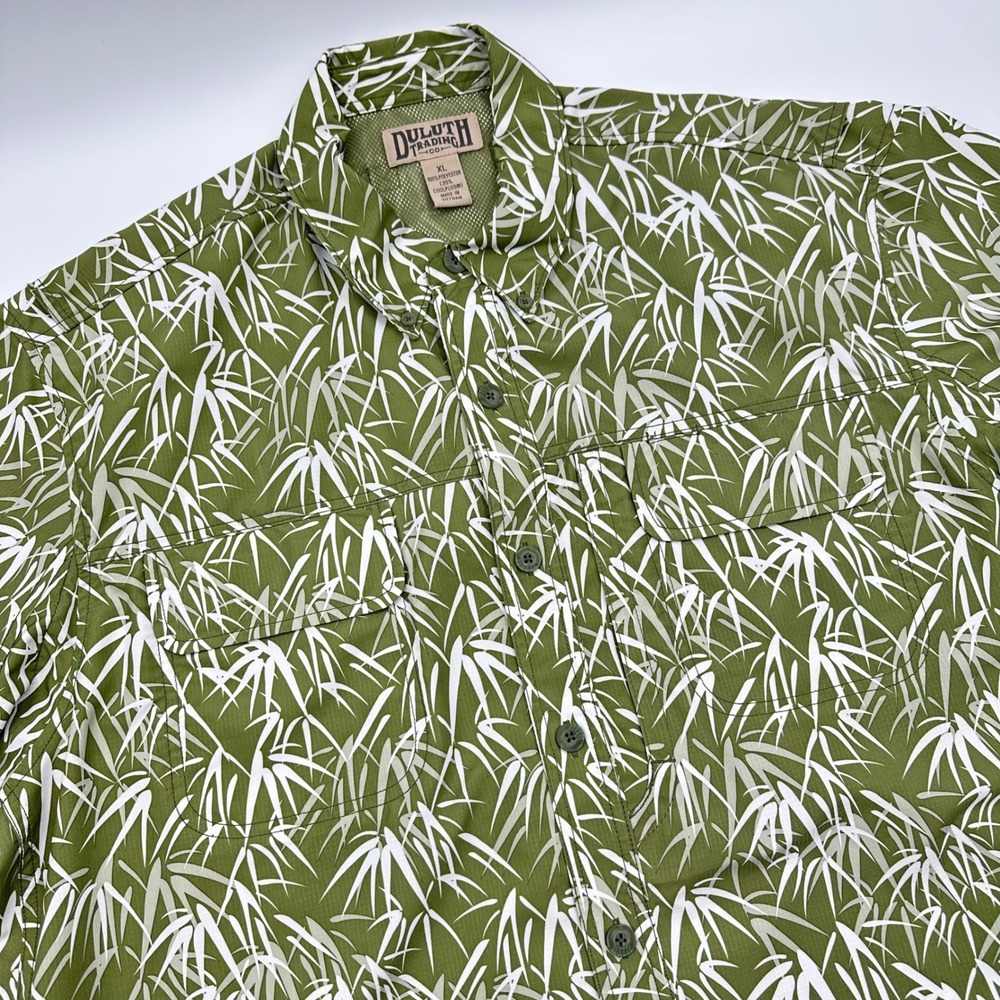 Duluth Trading Co Mens XL Green Bamboo Print CoolPlus Short Sleeve Fishing Shirt